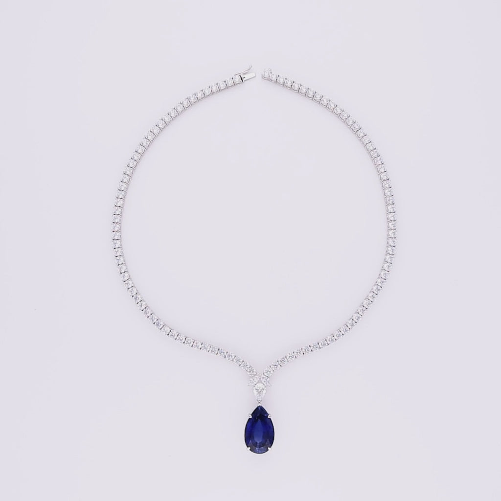 Nyxara Gleam Necklace