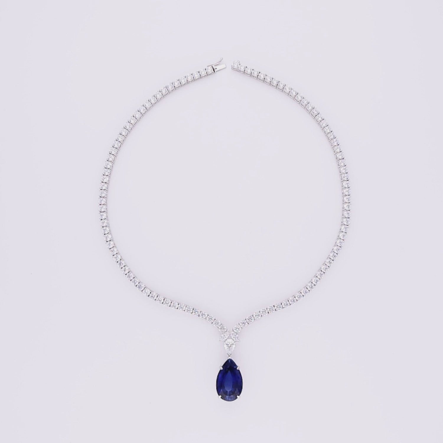 Nyxara Gleam Necklace
