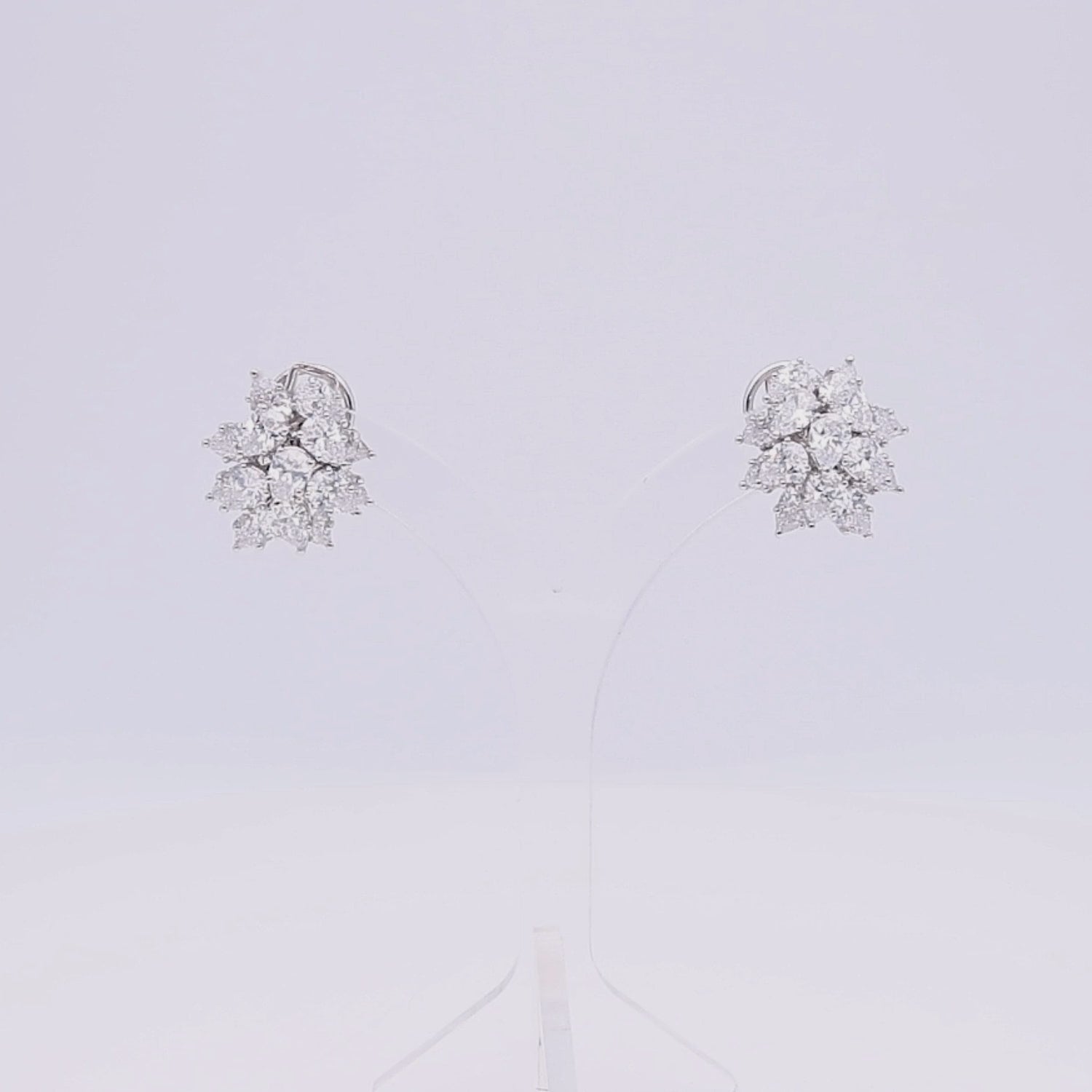 Evergreen Diamond Light Cluster