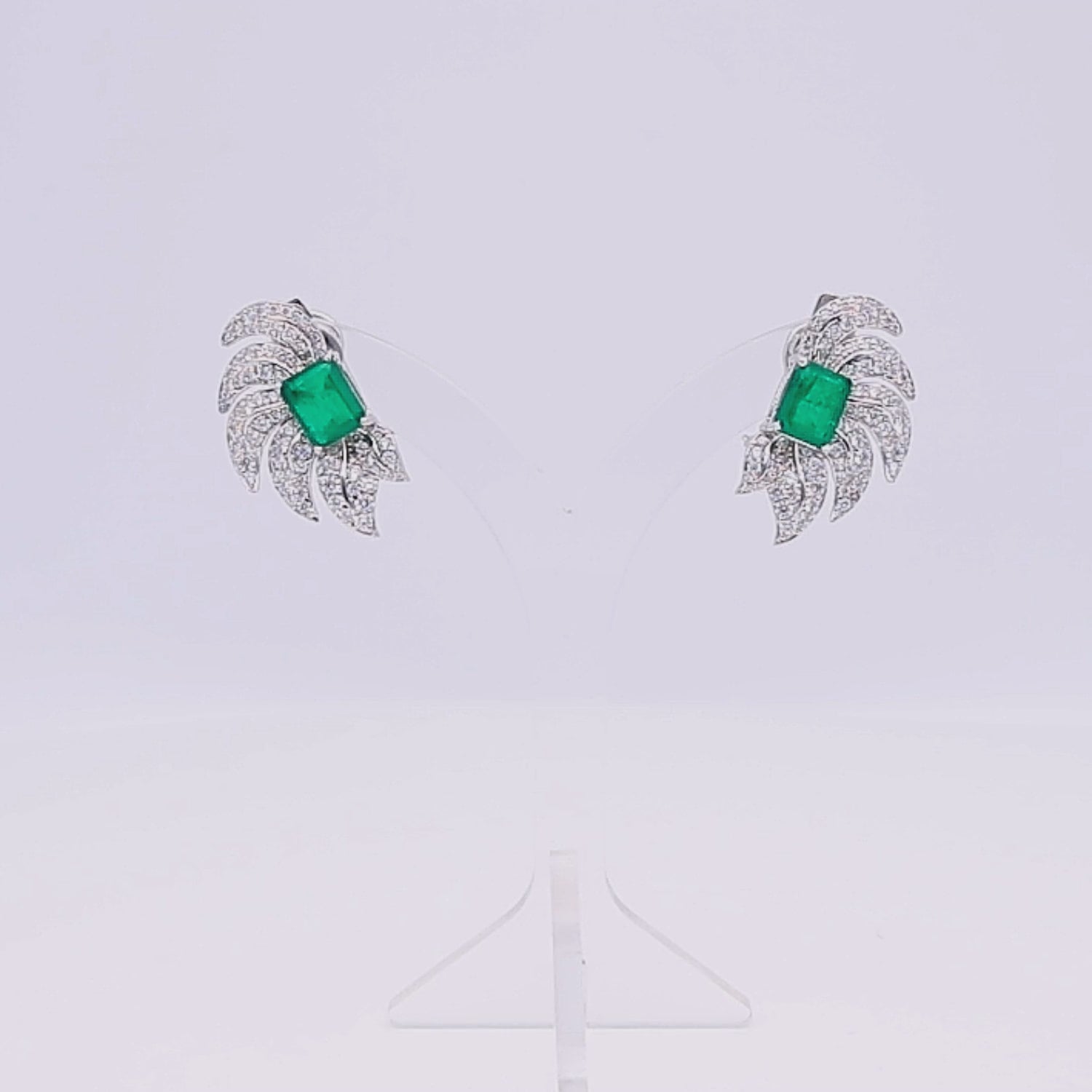 Emerald Glimmer Cluster